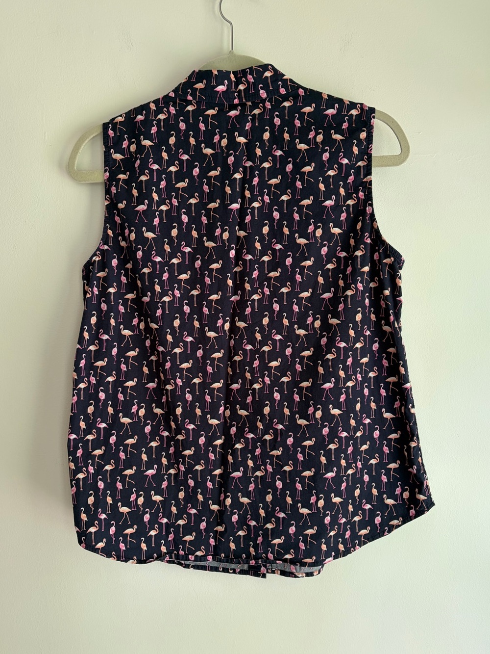 Talbots Navy Blue and Pink Flamingo Print Sleeveless Button Down Blouse Size Mp - Picture 4 of 5
